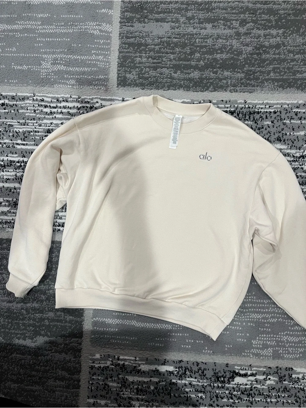 ALO Yoga Cream Crewneck Sweatshirt with Silver Logo